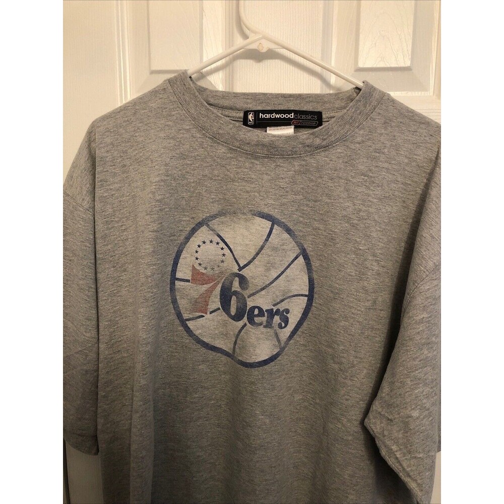 Vintage Hardwood Classics NBA PHILADELPHIA 76ERS Gray Distressed Cotton T-Shirt